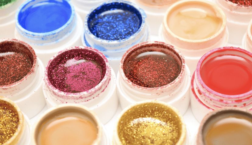 Colored uv gels