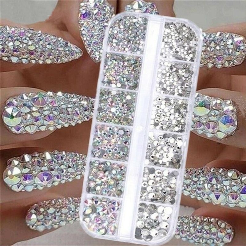 Nail art rhinestones
