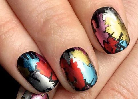 Random nail foil placement