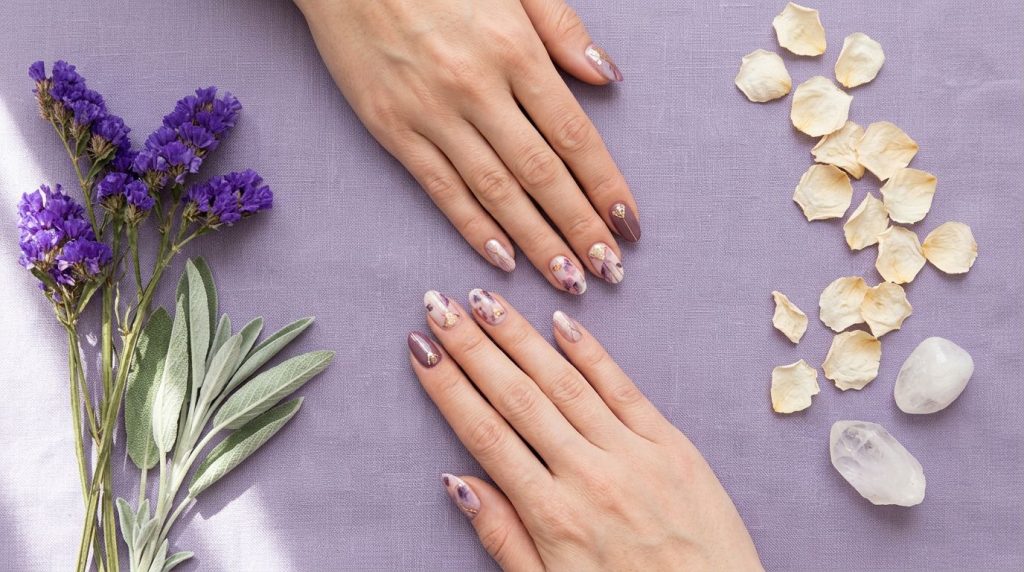 nail colour contrast science